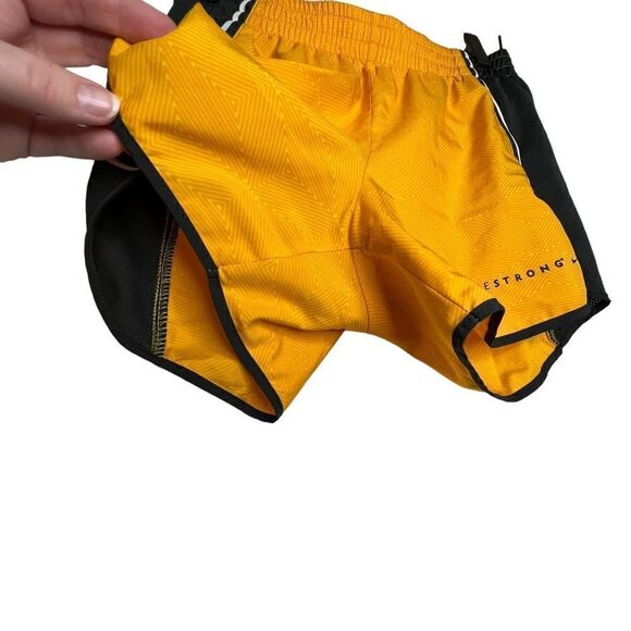 NIKE xs Dri-Fit Livestrong Shorts - Picture 7 of 16